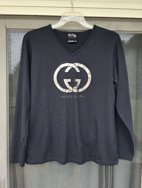 Gucci Tops - GUCCI Black V-Neck Long Sleeve Logo NEW